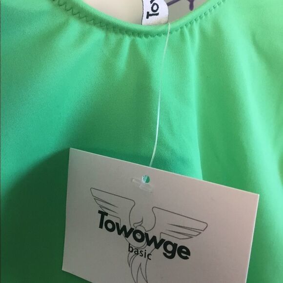 ‎One Piece Swimsuit Size 3 +Sarong-beach Cover - Picture 6 of 13